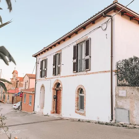 Heritage Nestled Between Sea And Hills Cipresso
